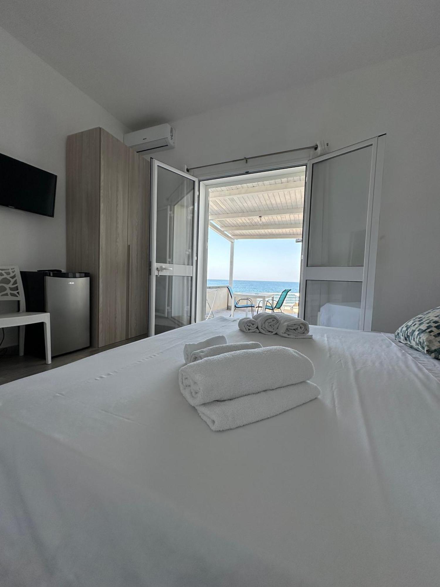 Il Faraglione Hotel Lido di Noto Buitenkant foto